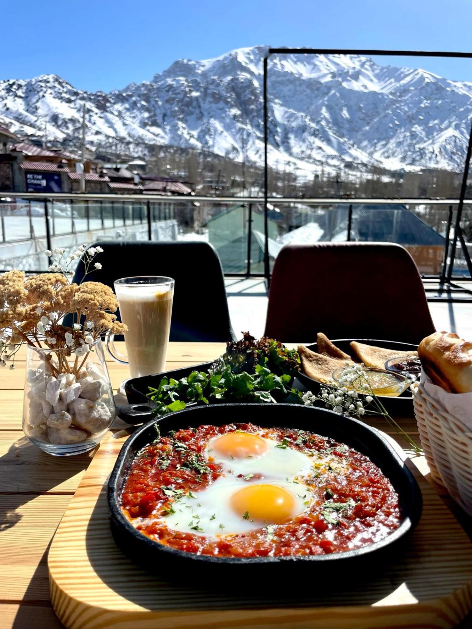 Balandda Chimgan 호텔 외부 사진